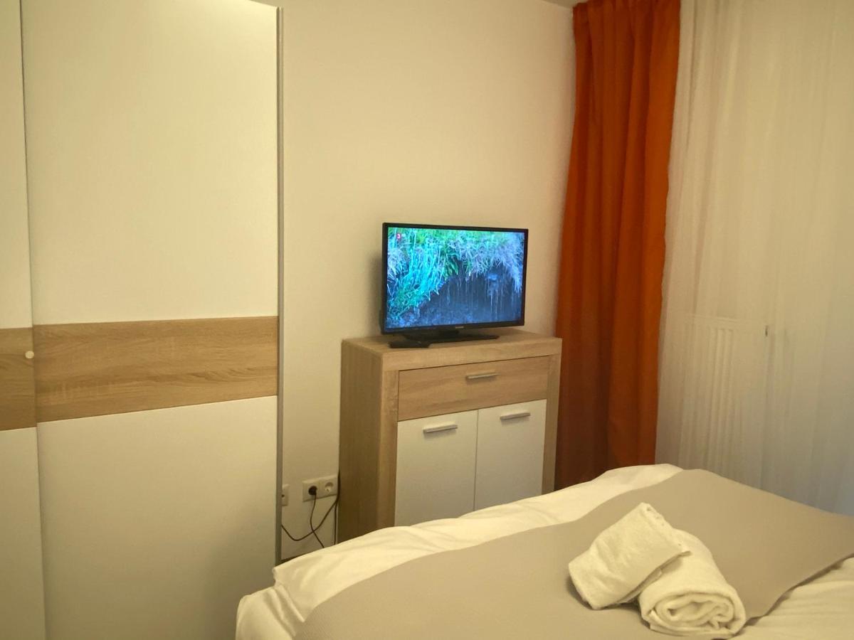 Time Out Apartment *